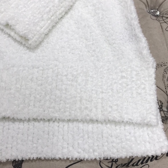 Sanctuary V-Neck Teddy Sweater - Picture 4 of 6